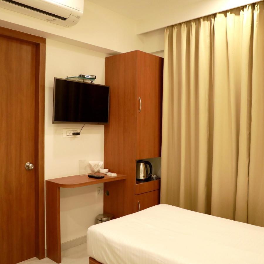 Hotel Lords, Fort Mumbai Exteriör bild