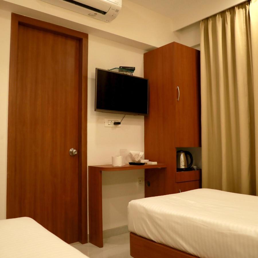 Hotel Lords, Fort Mumbai Exteriör bild