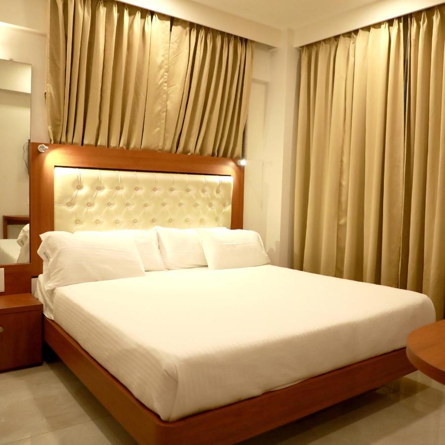 Hotel Lords, Fort Mumbai Exteriör bild