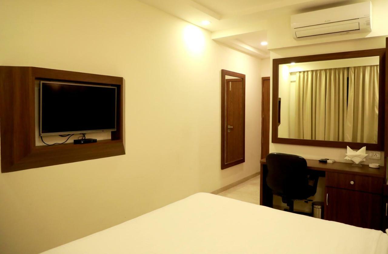Hotel Lords, Fort Mumbai Exteriör bild